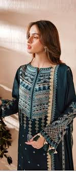 Heavy embroidered 3pc D1009