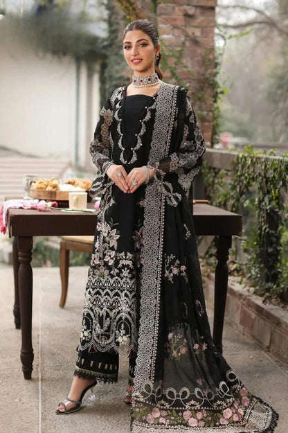 Kinza Hashmi black suit