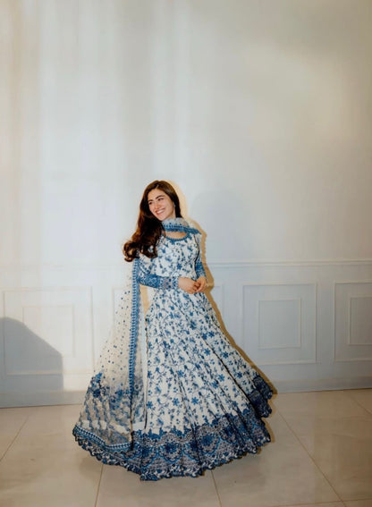 Faiza saqlain luxury articel