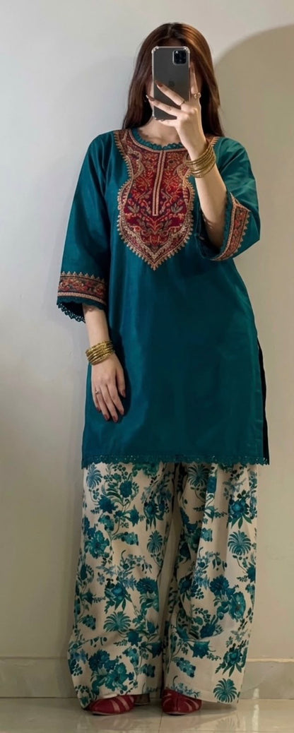 Luxury 2 piece select the colour place a order