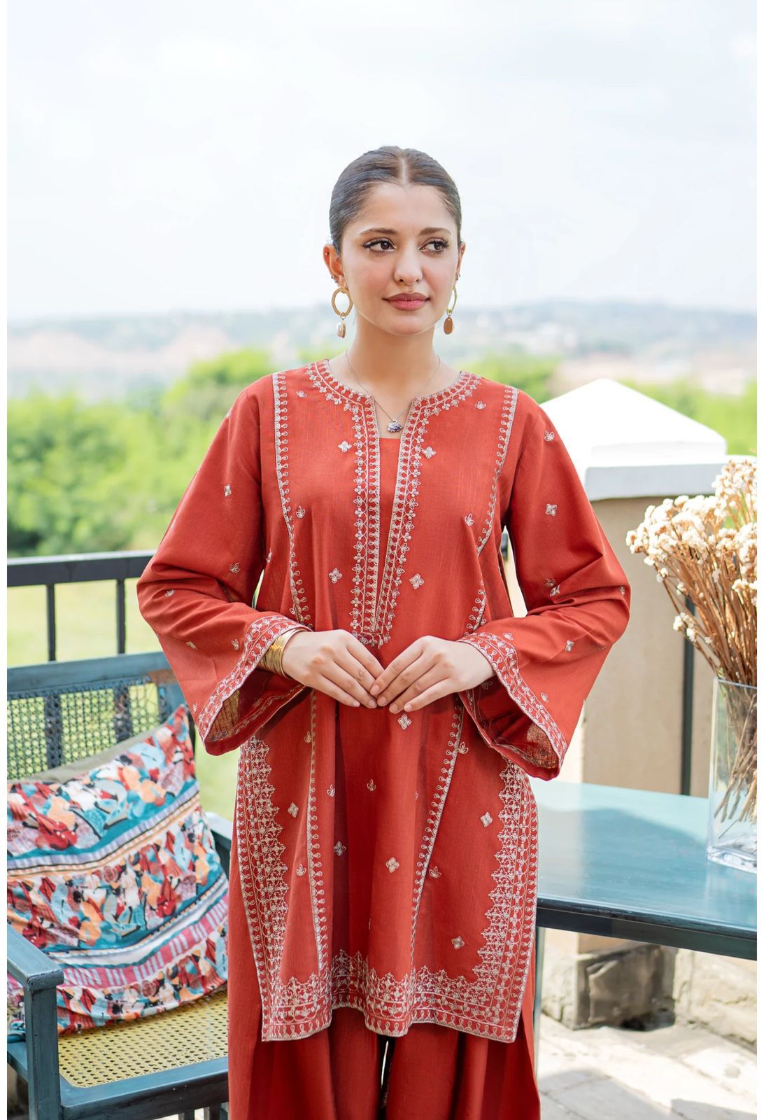 URGE Lawn Embroidered 2Piece D-003